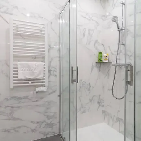 Tres Bel Lumineux Et Comfortable *